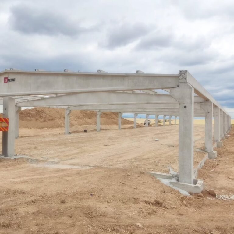 Ahmet Dişçi kümes betonarme prefabrik montajı tamamlandı